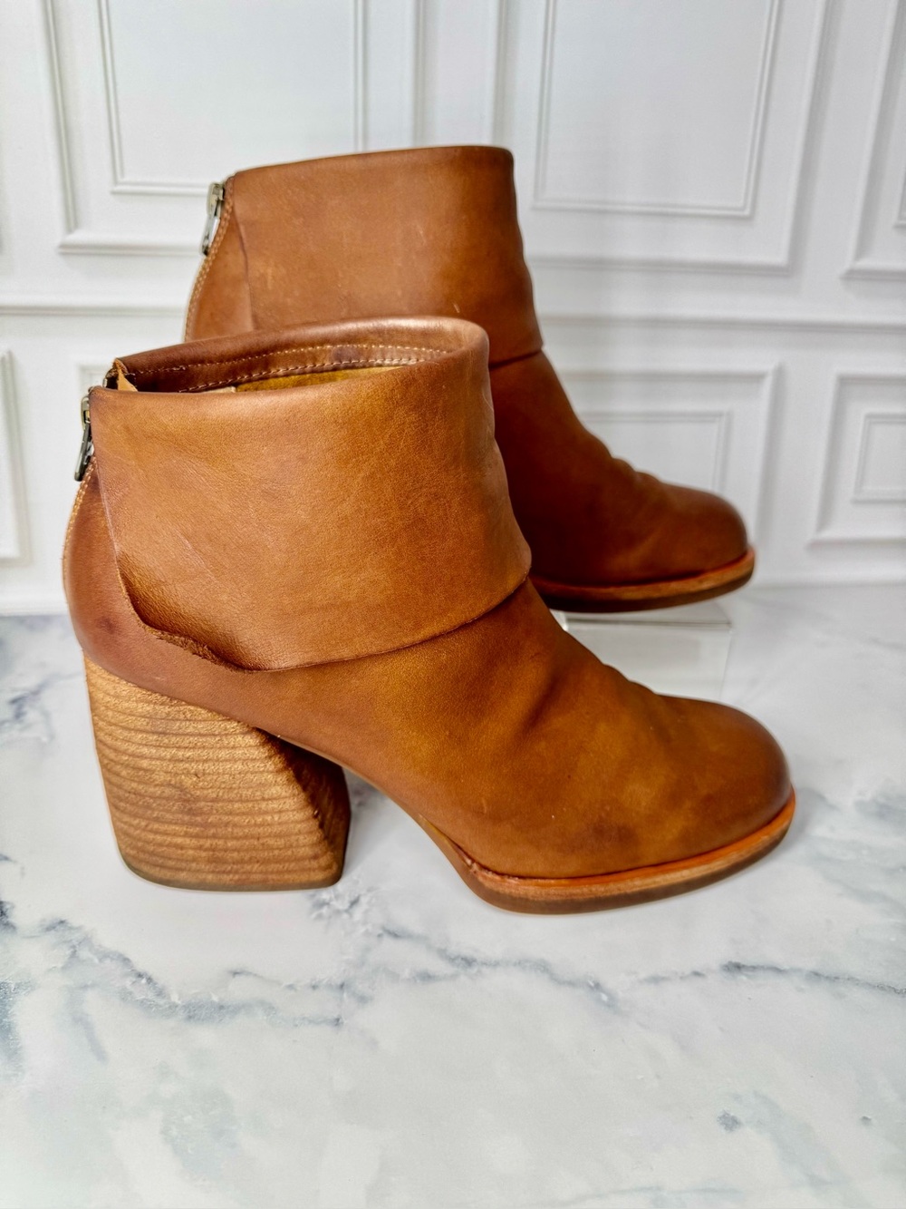 Fall Favorite! Kork-Ease Seri Leather Booties Brown Cognac Block Heel 9.5